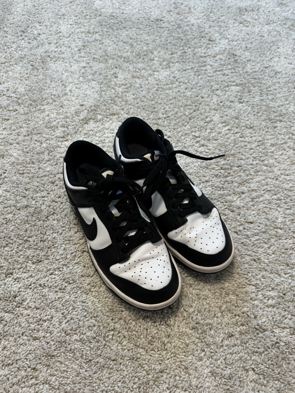 Nike Panda Low Dunks